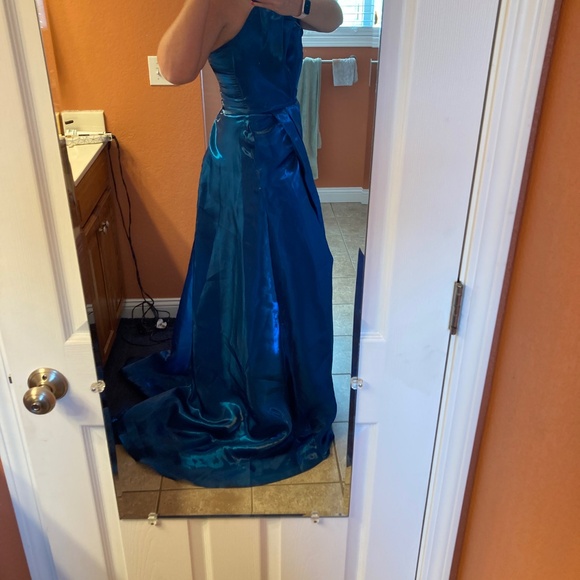 Ocean blue/teal Terani Couture gown - Picture 2 of 6